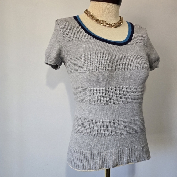 Bagatelle Gray Crew Neck Sweater with Textured Stripes , Navy And Blue Collar. S - Picture 2 of 8